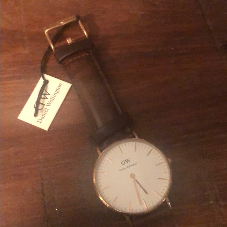 Daniel Wellington Watch 39$